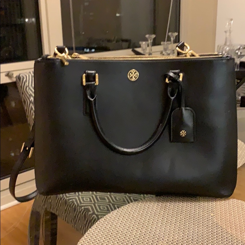 Sleek Tory Burch work bag! Perfect for all seasons